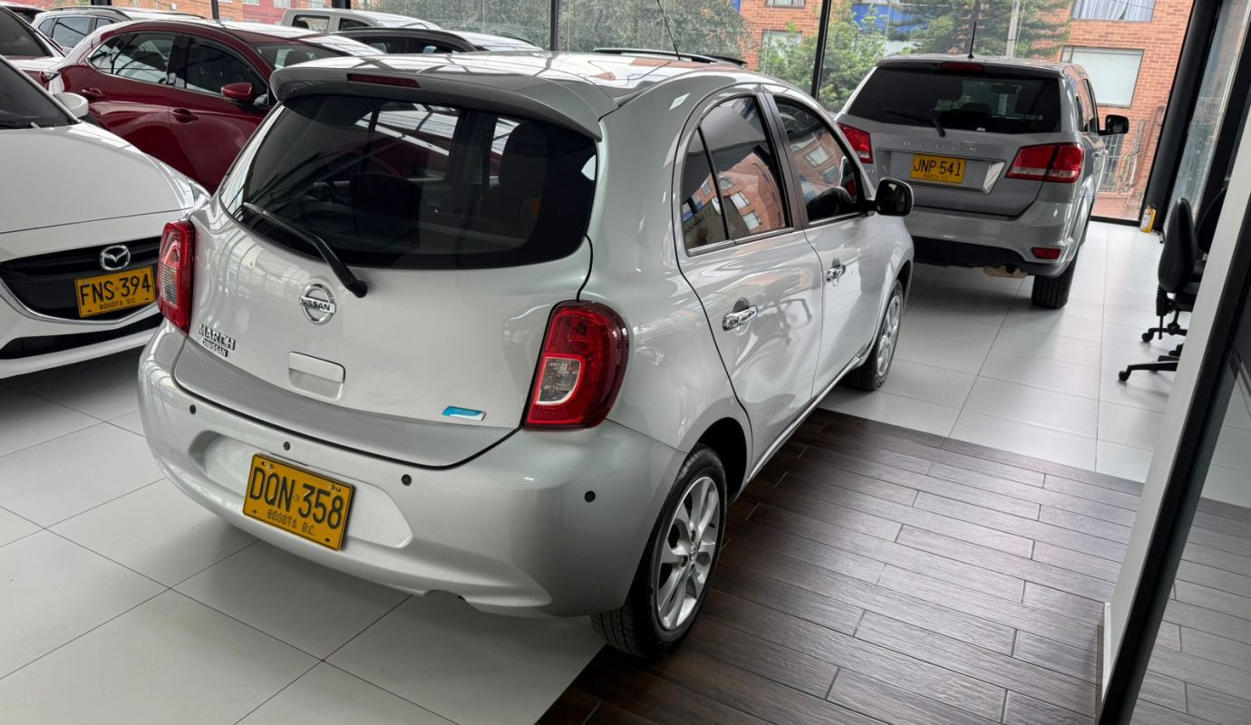 NISSAN MARCH ADVANCE 16 AUT GASOLINA