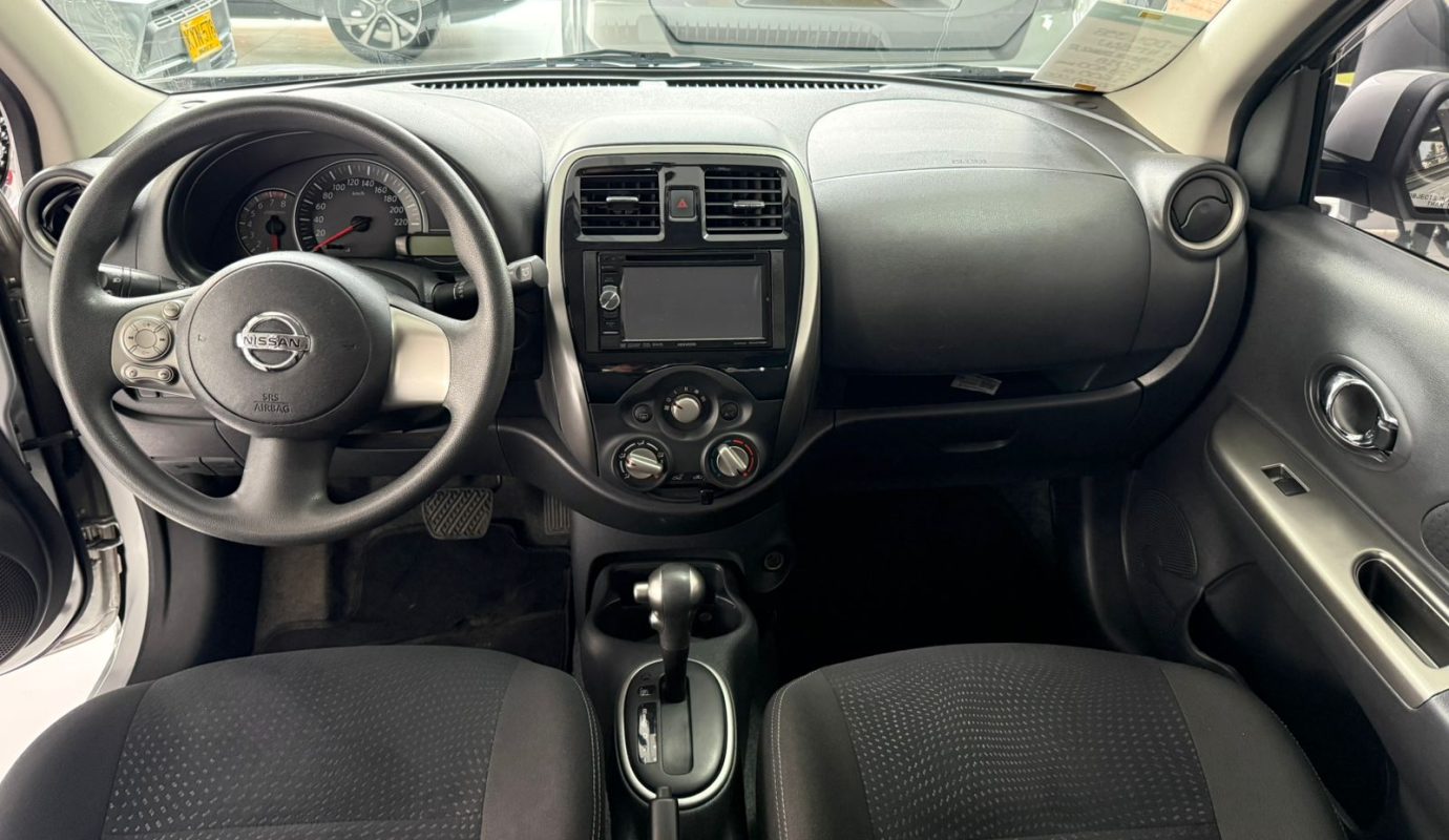 NISSAN MARCH ADVANCE 16 AUT GASOLINA